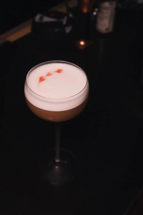 鸡蛋洗威士忌酸